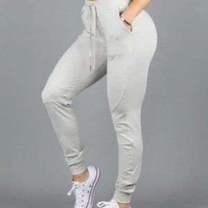 BuffBunny Joggers Size Medium